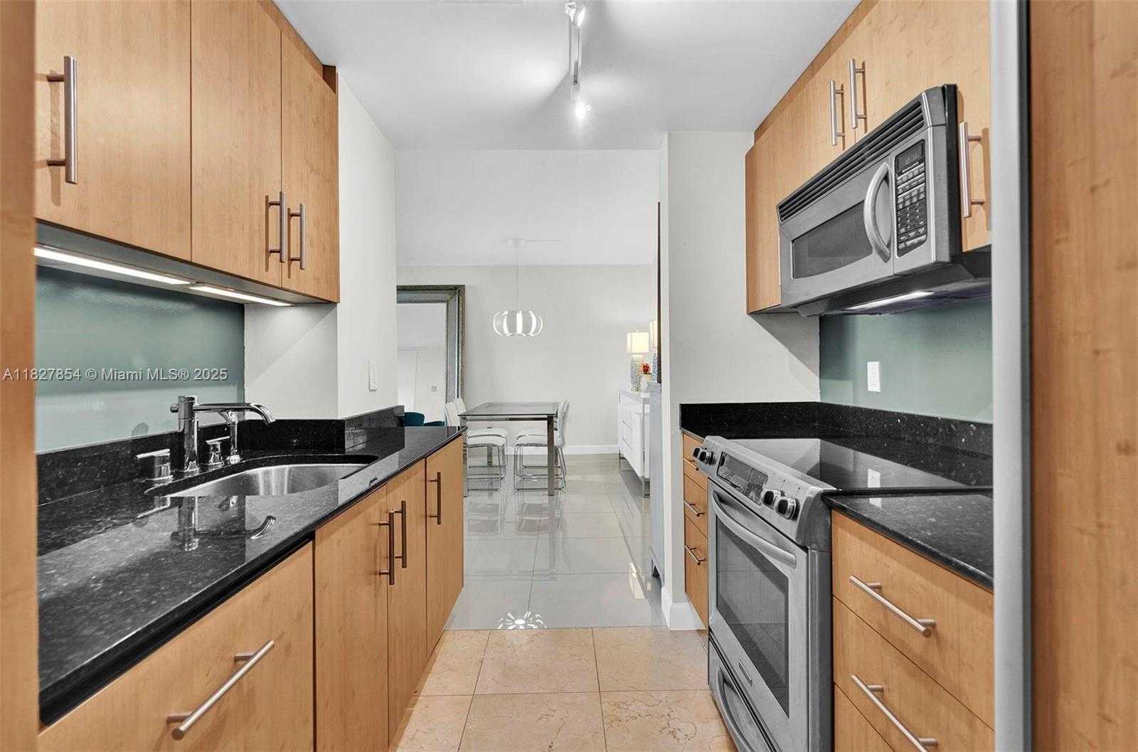Small Image of 10275 COLLINS AVE #406, Bal Harbour Number 17