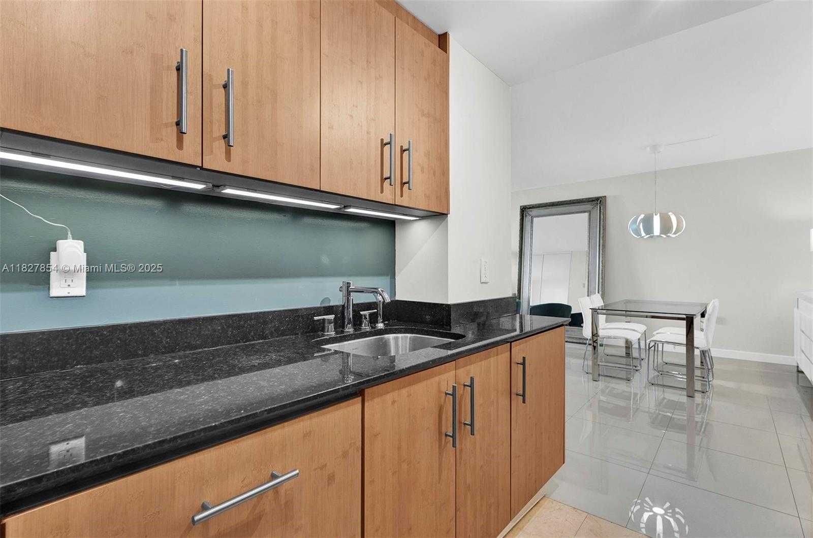 Small Image of 10275 COLLINS AVE #406, Bal Harbour Number 19