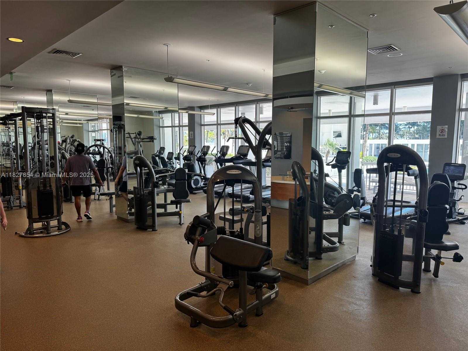 Small Image of 10275 COLLINS AVE #406, Bal Harbour Number 29