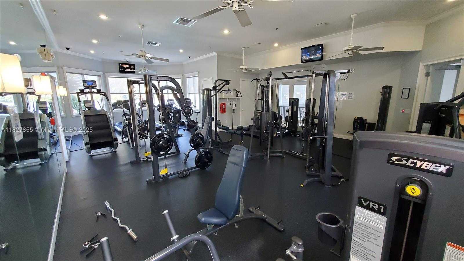 Small Image of Aventura Number 46