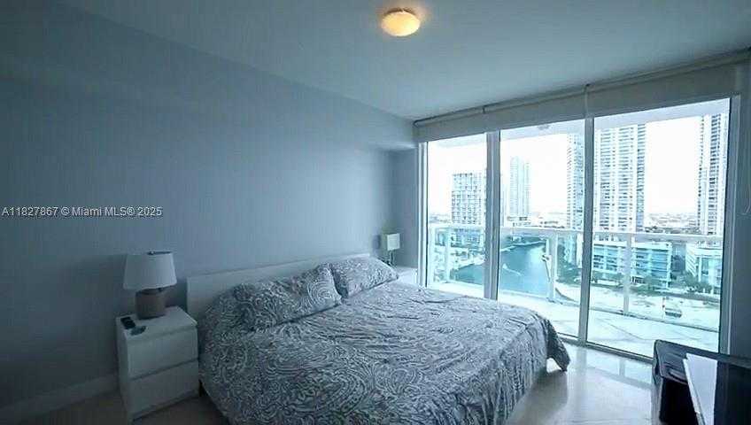 Small Image of 31 SOUTH EAST 5TH ST #2001, Miami Number 4