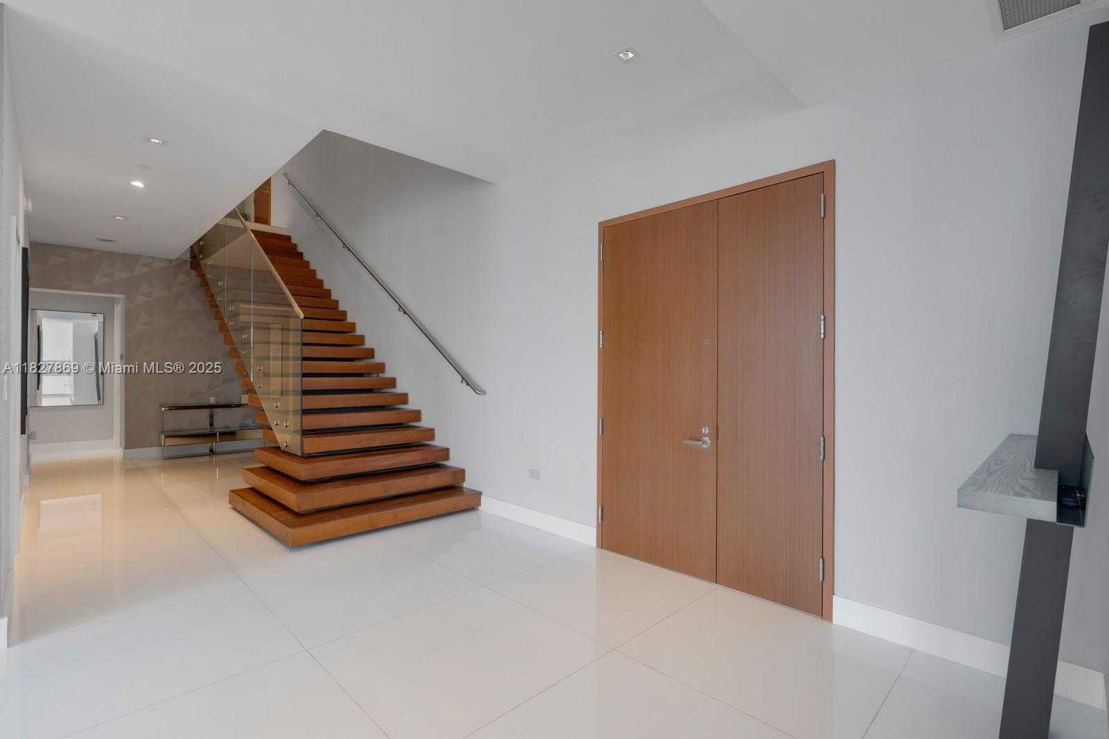 Small Image of 88 SOUTH WEST 7TH ST #4204, Miami Number 12