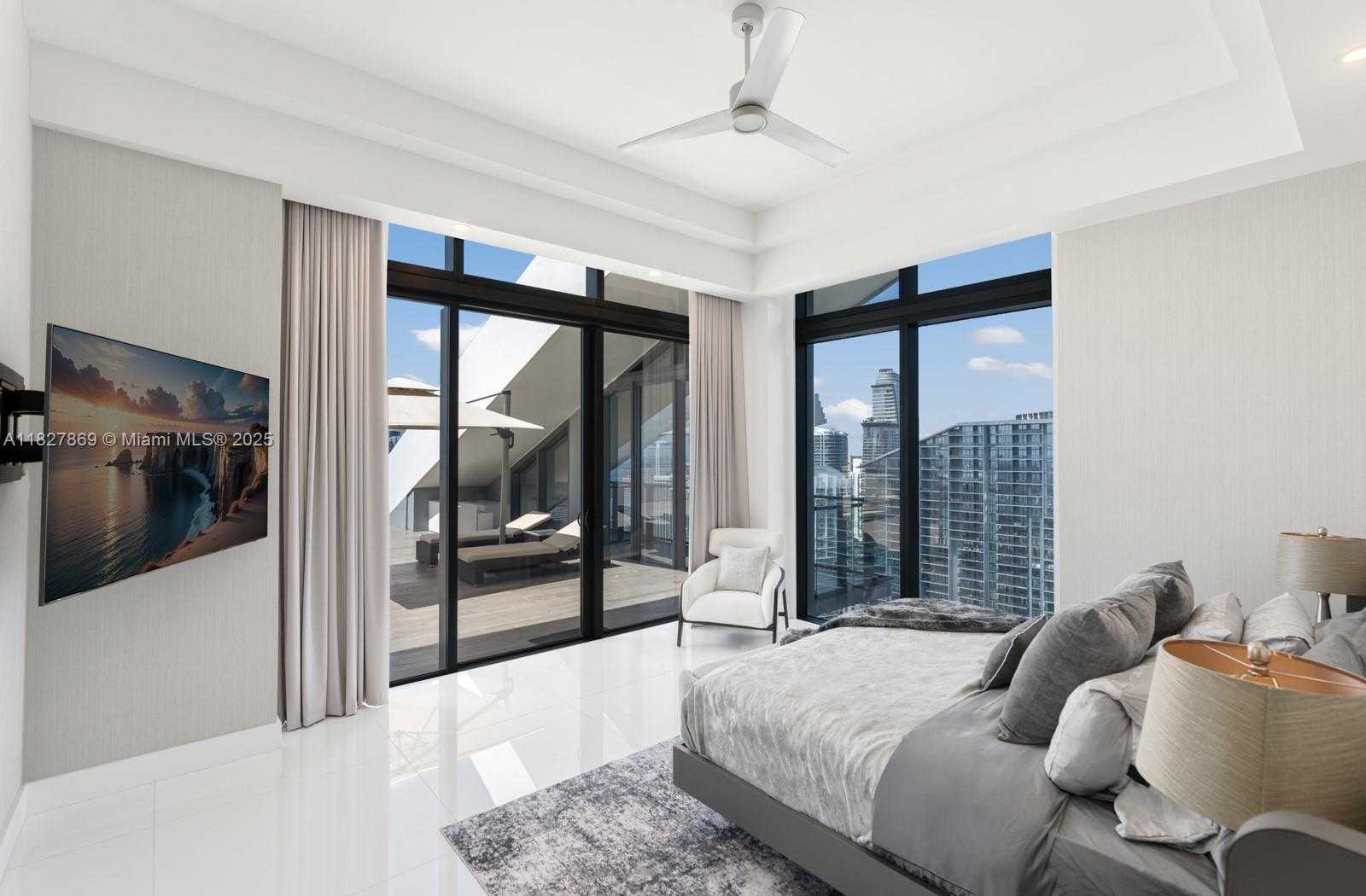 Small Image of 88 SOUTH WEST 7TH ST #4204, Miami Number 33