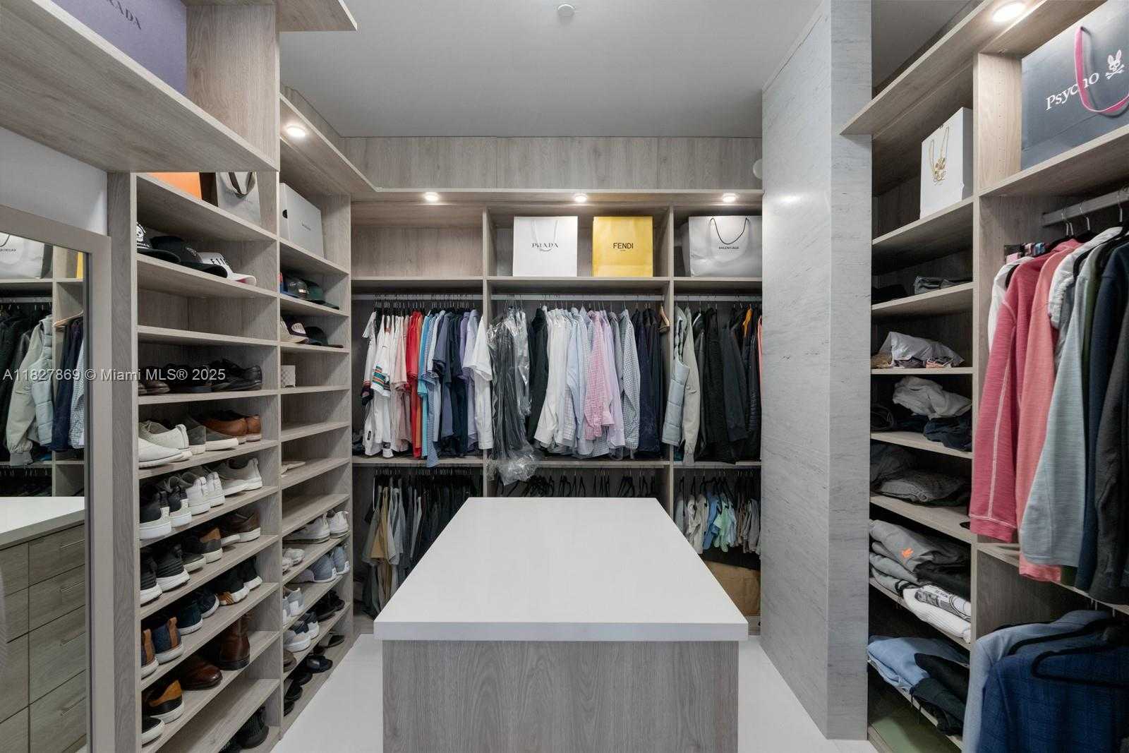 Small Image of 88 SOUTH WEST 7TH ST #4204, Miami Number 34