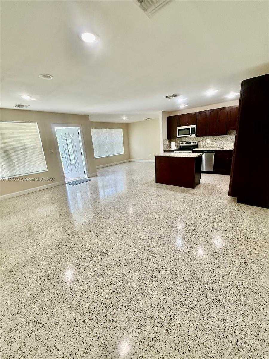 Small Image of 9740 STERLING DR #N/A, Cutler Bay Number 4