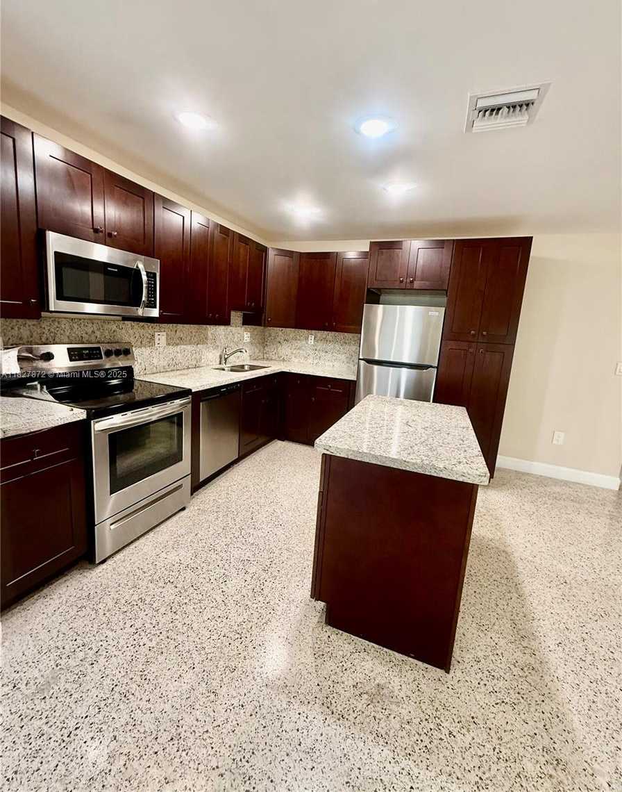 Small Image of 9740 STERLING DR #N/A, Cutler Bay Number 5