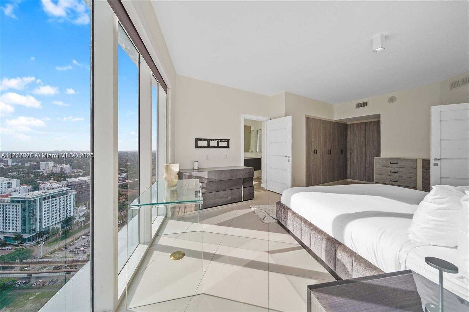 Small Image of 60 SOUTH WEST 13TH ST #2600, Miami Number 24