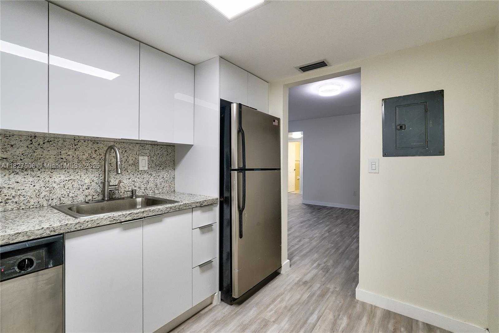Small Image of 7917 SOUTH WEST 104TH ST #102F, Miami Number 4