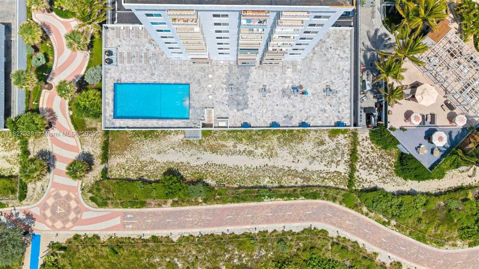 Small Image of 401 OCEAN DR #425, Miami Beach Number 13