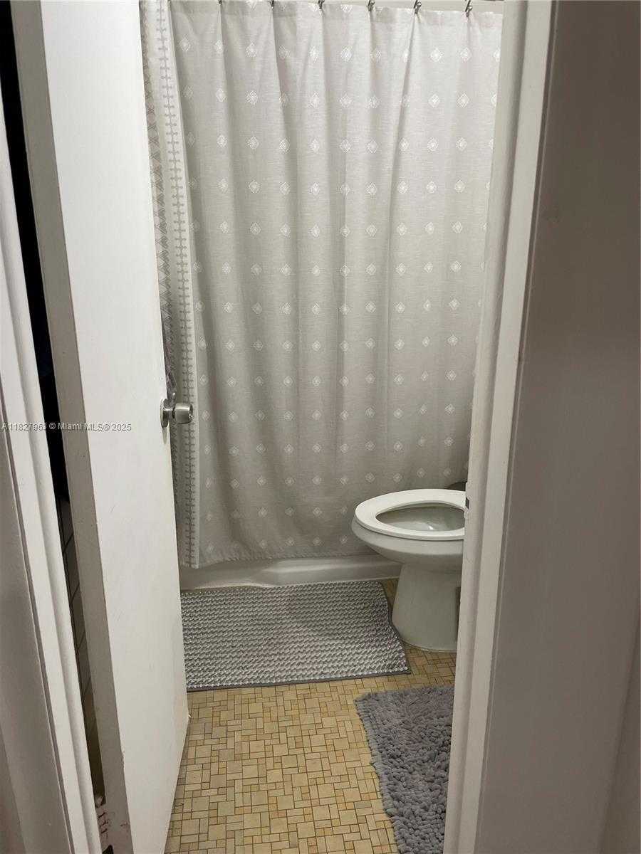 Small Image of 7311 GARY AVE #28, Miami Beach Number 9