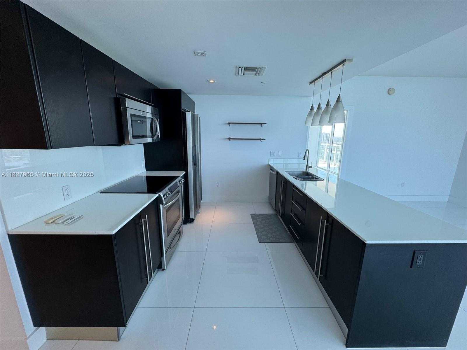 Small Image of 665 NORTH EAST 25TH ST #PHI-04, Miami Number 11