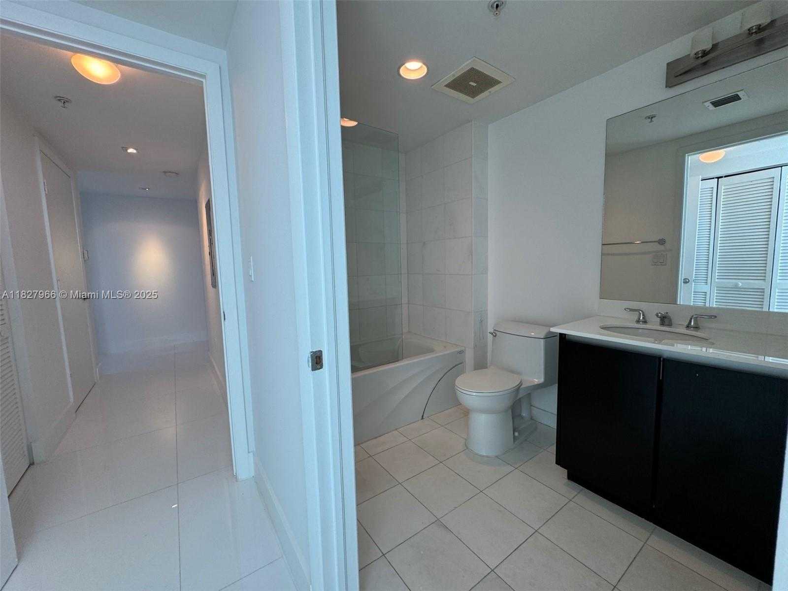 Small Image of 665 NORTH EAST 25TH ST #PHI-04, Miami Number 5