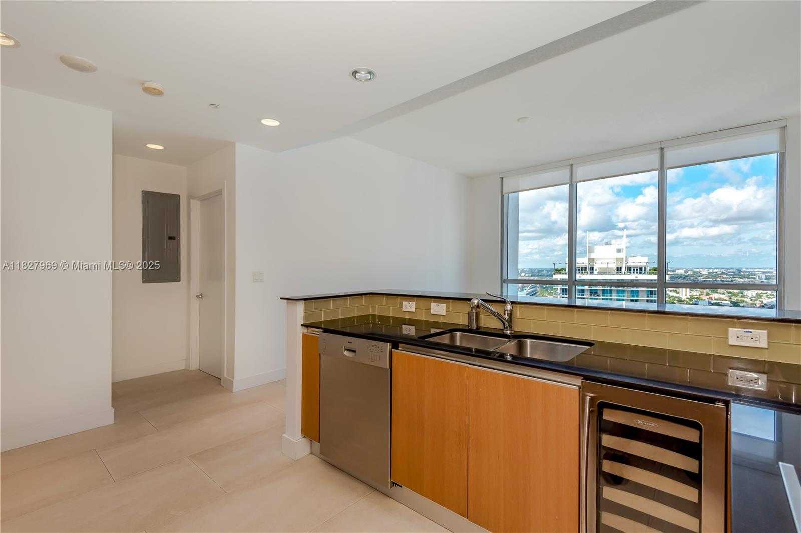 Small Image of 1060 BRICKELL AV #4309, Miami Number 10
