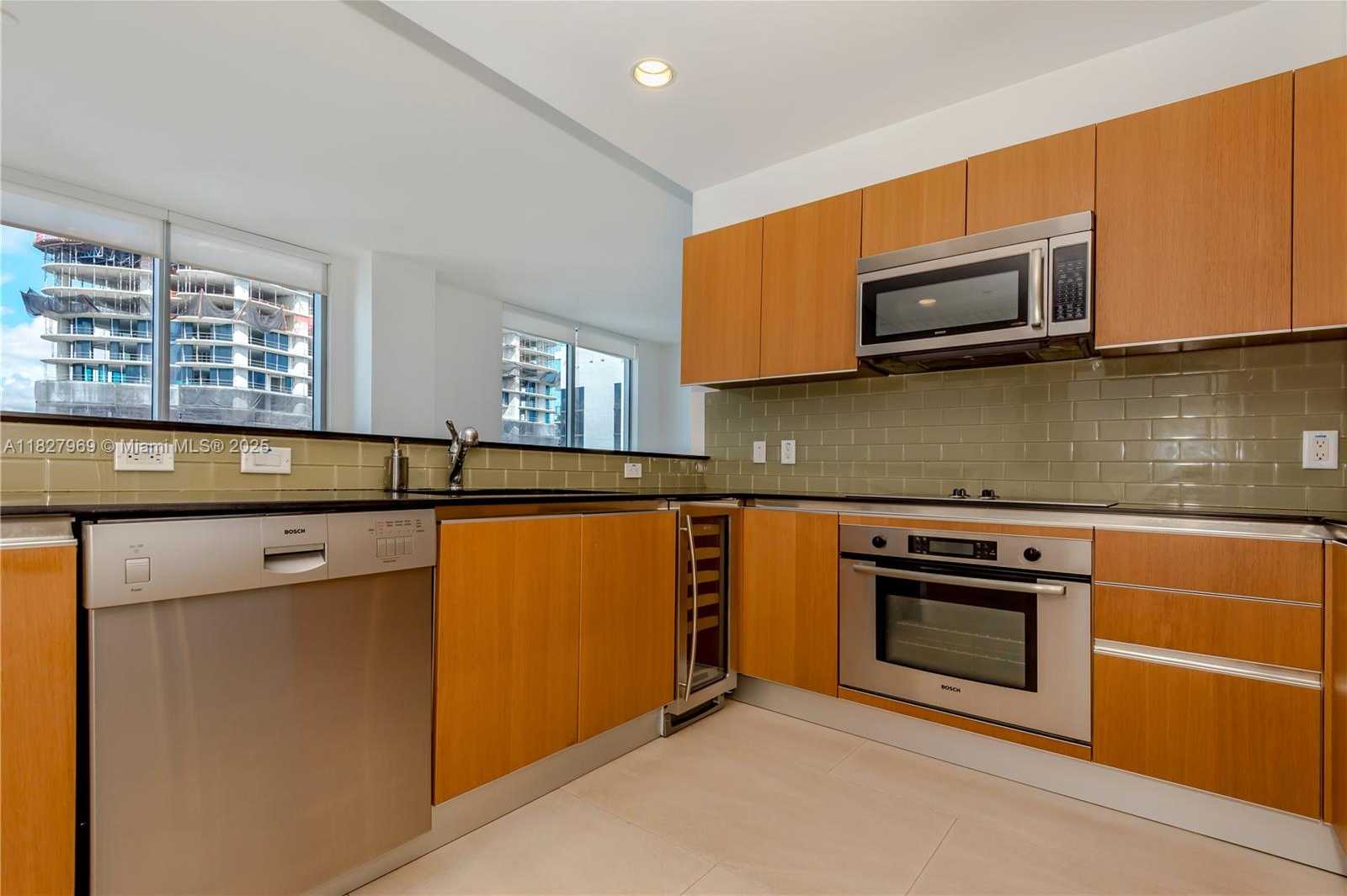 Small Image of 1060 BRICKELL AV #4309, Miami Number 11