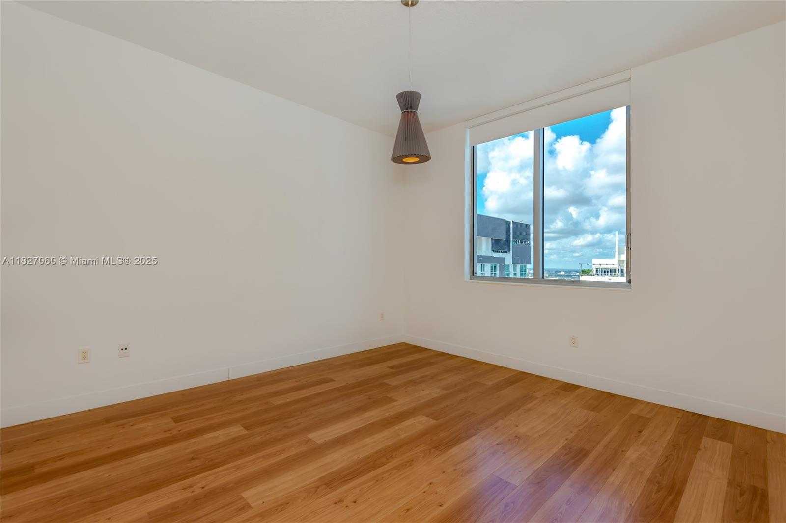 Small Image of 1060 BRICKELL AV #4309, Miami Number 13