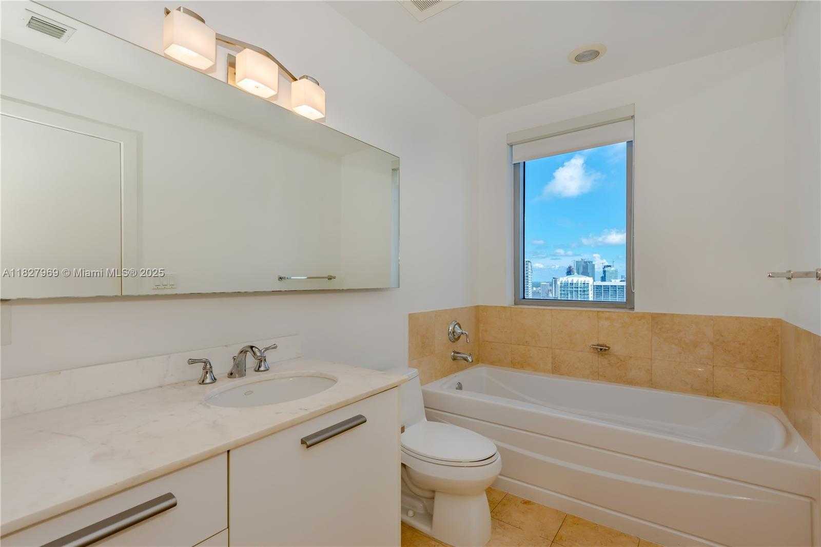 Small Image of 1060 BRICKELL AV #4309, Miami Number 23