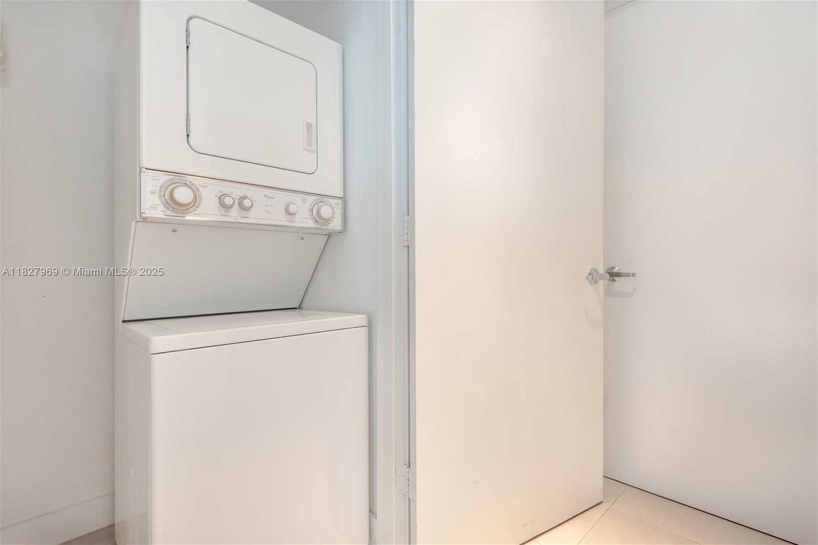 Small Image of 1060 BRICKELL AV #4309, Miami Number 25