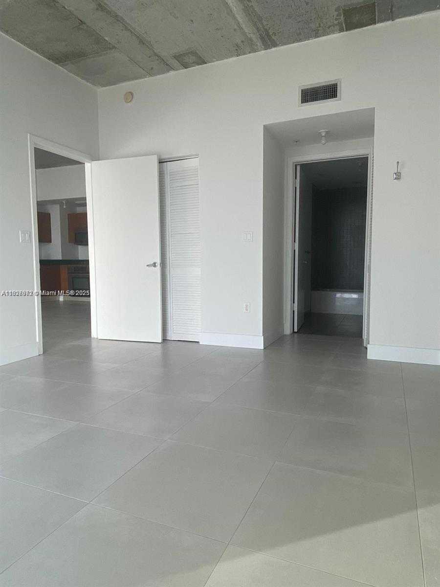 Small Image of 3470 EAST COAST AVE #H1608, Miami Number 30