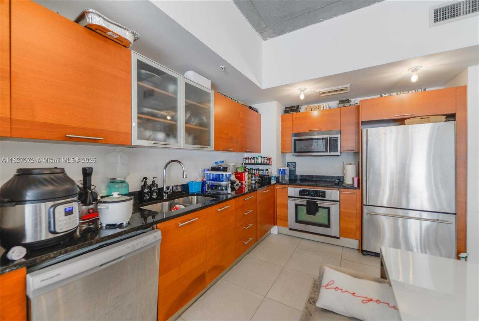 Small Image of 3470 EAST COAST AVE #H1608, Miami Number 4