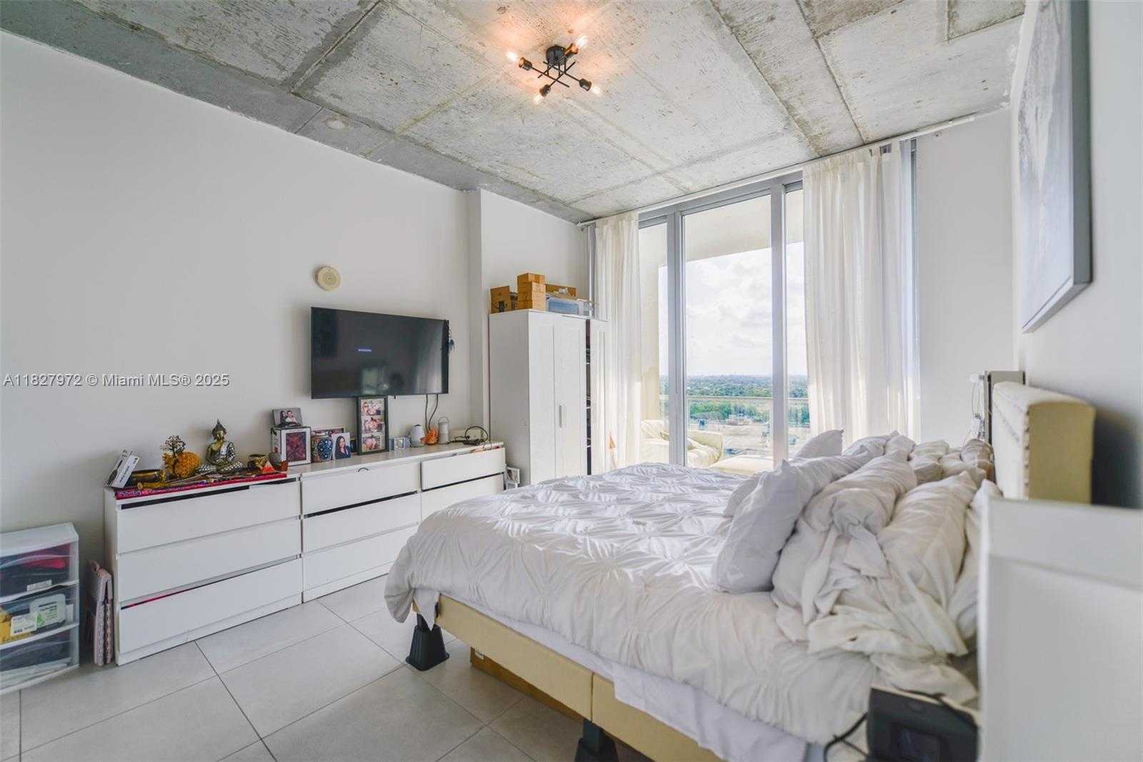 Small Image of 3470 EAST COAST AVE #H1608, Miami Number 5