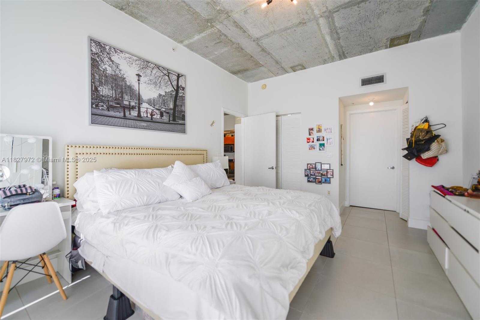 Small Image of 3470 EAST COAST AVE #H1608, Miami Number 7