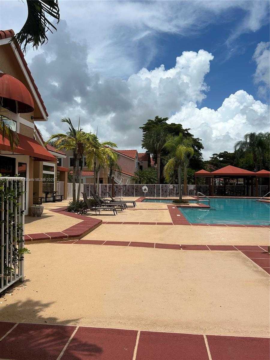 Small Image of 15551 SOUTH WEST 104TH TER #812, Miami Number 14