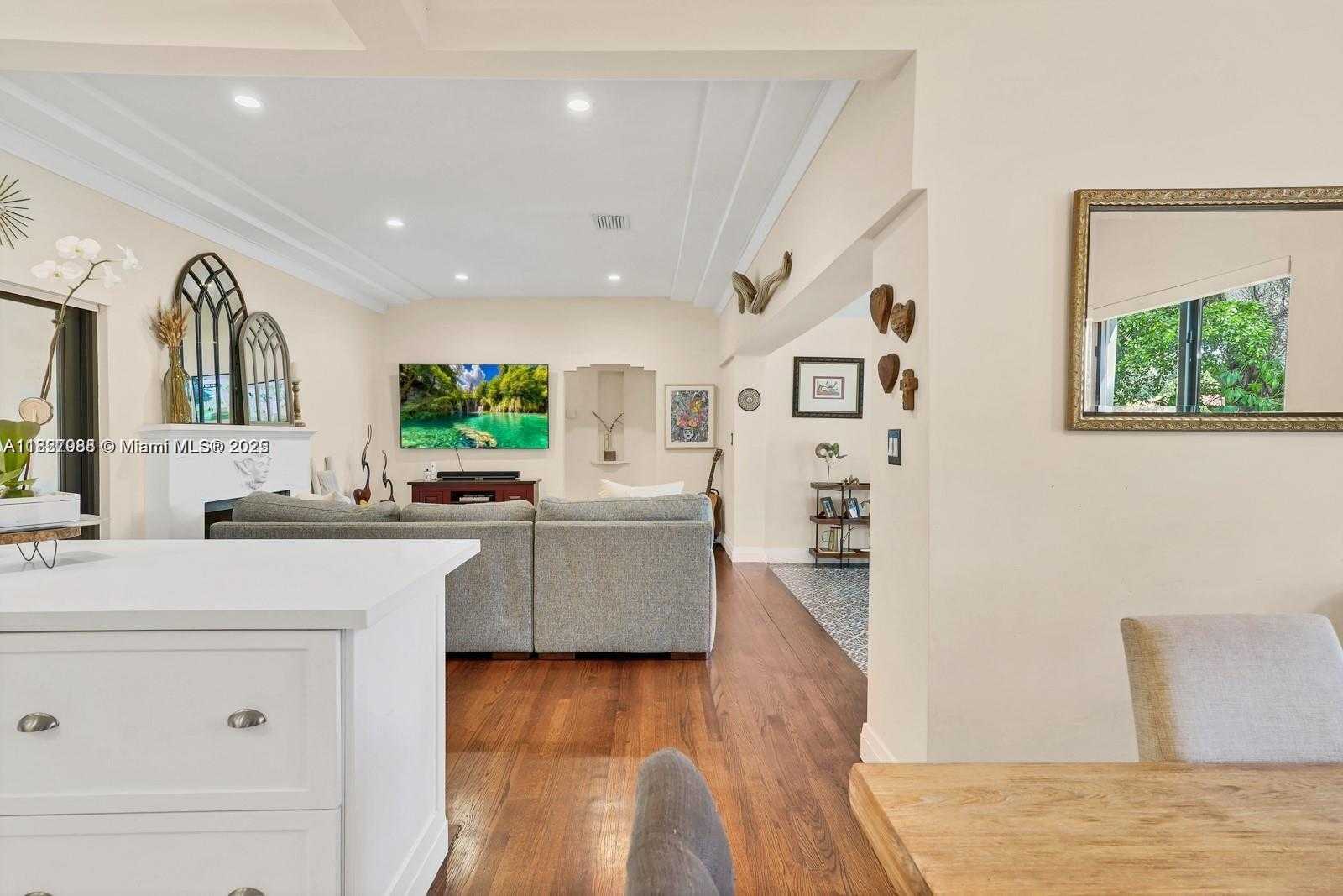 Small Image of 45 NORTH EAST 98TH ST, Miami Shores Number 15