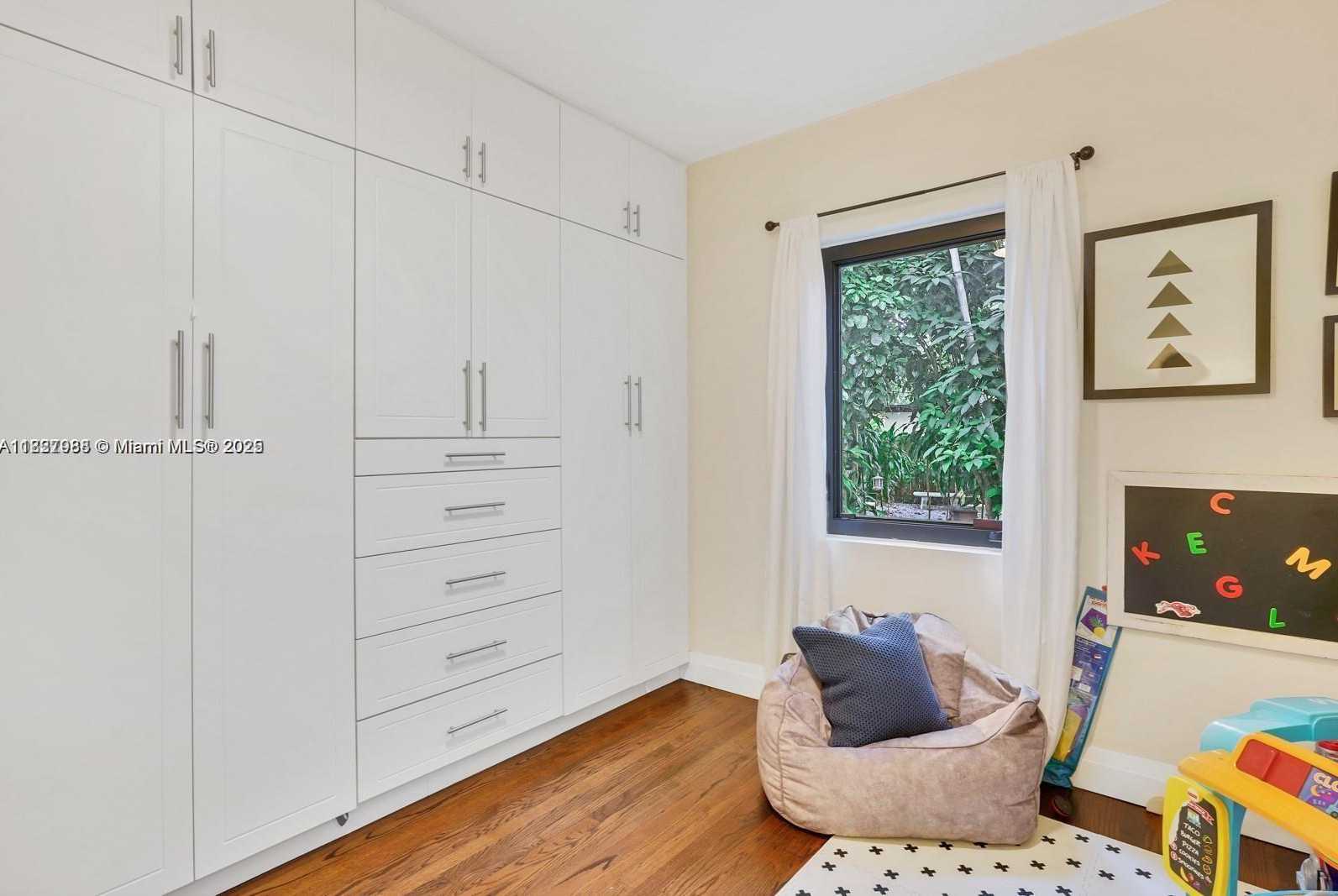 Small Image of 45 NORTH EAST 98TH ST, Miami Shores Number 17