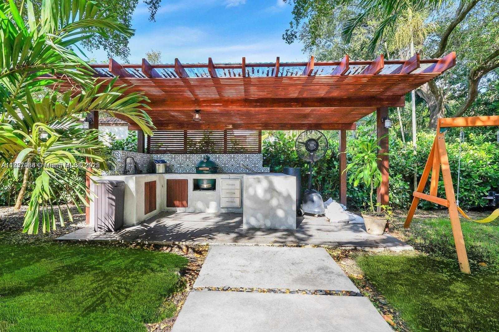 Small Image of 45 NORTH EAST 98TH ST, Miami Shores Number 6
