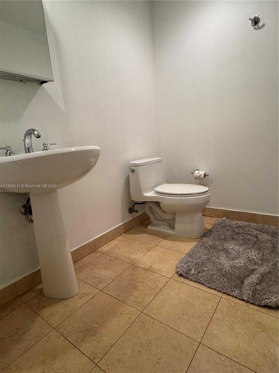 Small Image of 1830 SOUTH OCEAN DRIVE #1404, Hallandale Beach Number 22