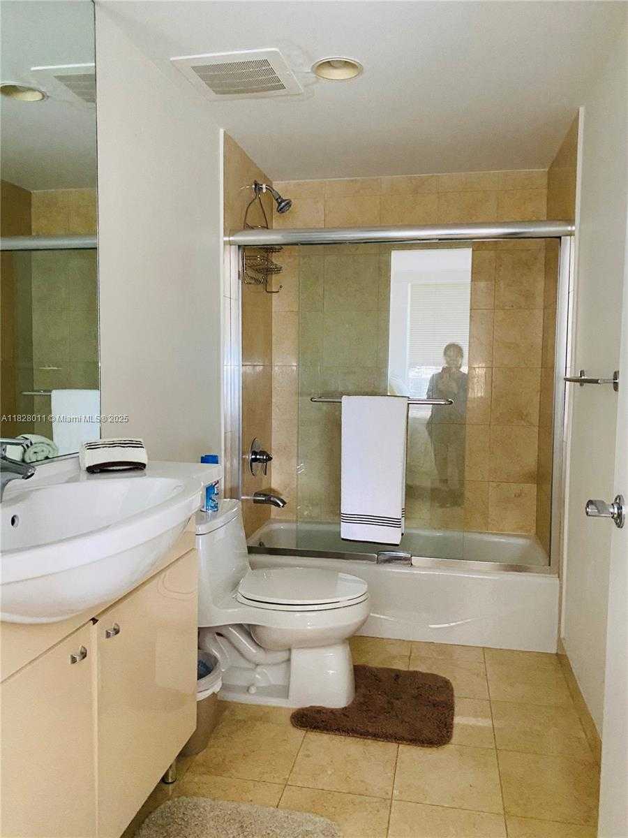 Small Image of 1830 SOUTH OCEAN DRIVE #1404, Hallandale Beach Number 23