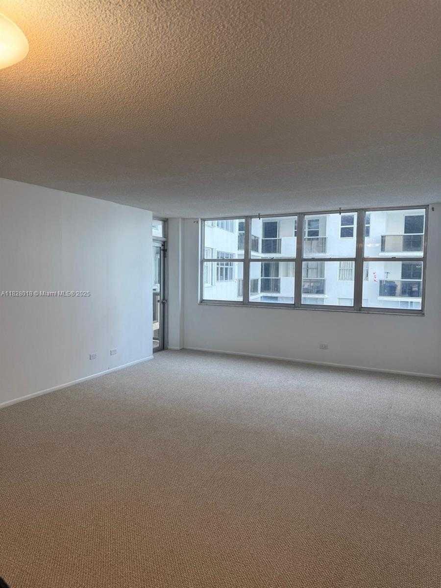 Small Image of 6039 COLLINS AVE #1212, Miami Beach Number 14
