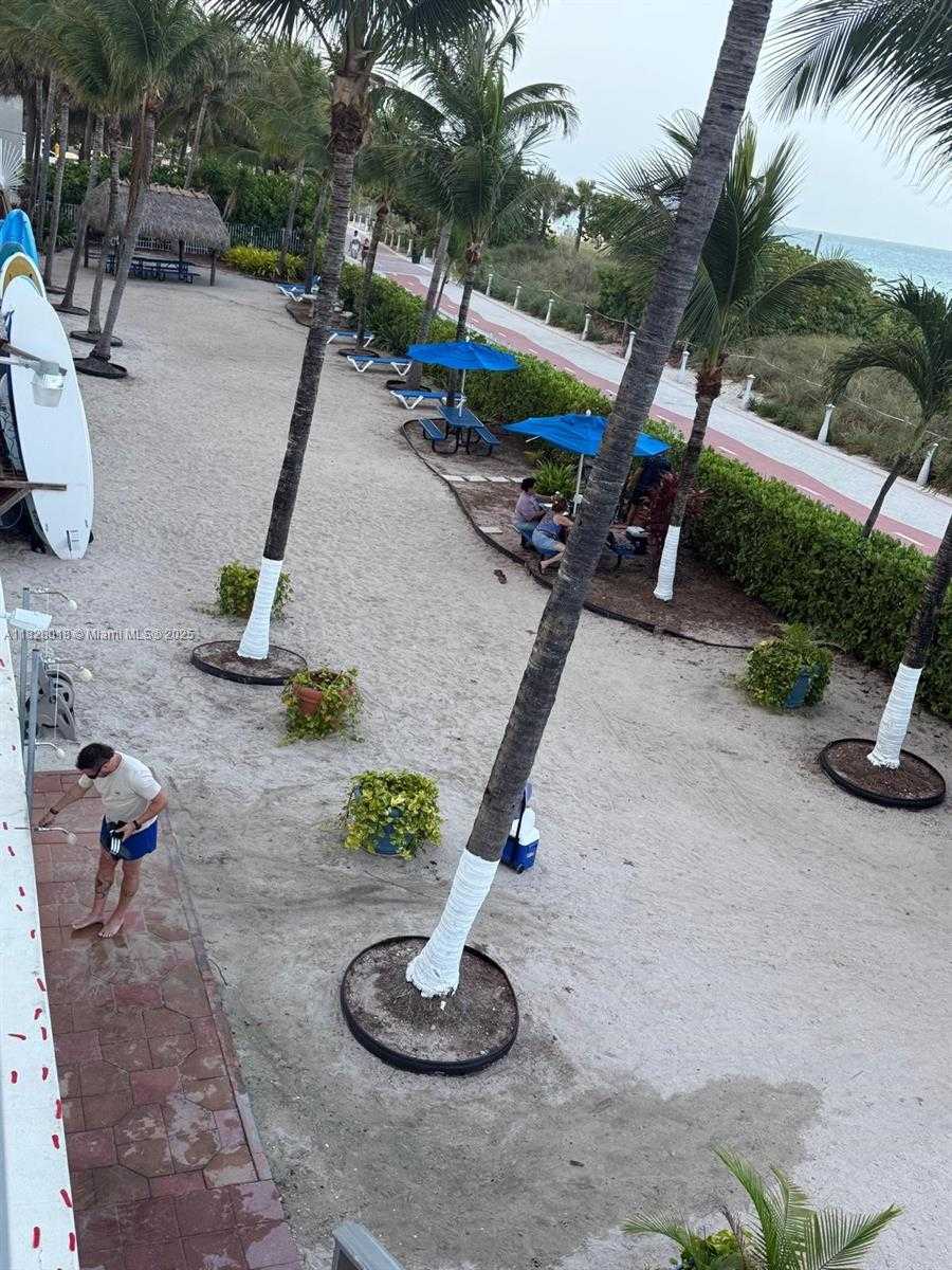 Small Image of 6039 COLLINS AVE #1212, Miami Beach Number 23