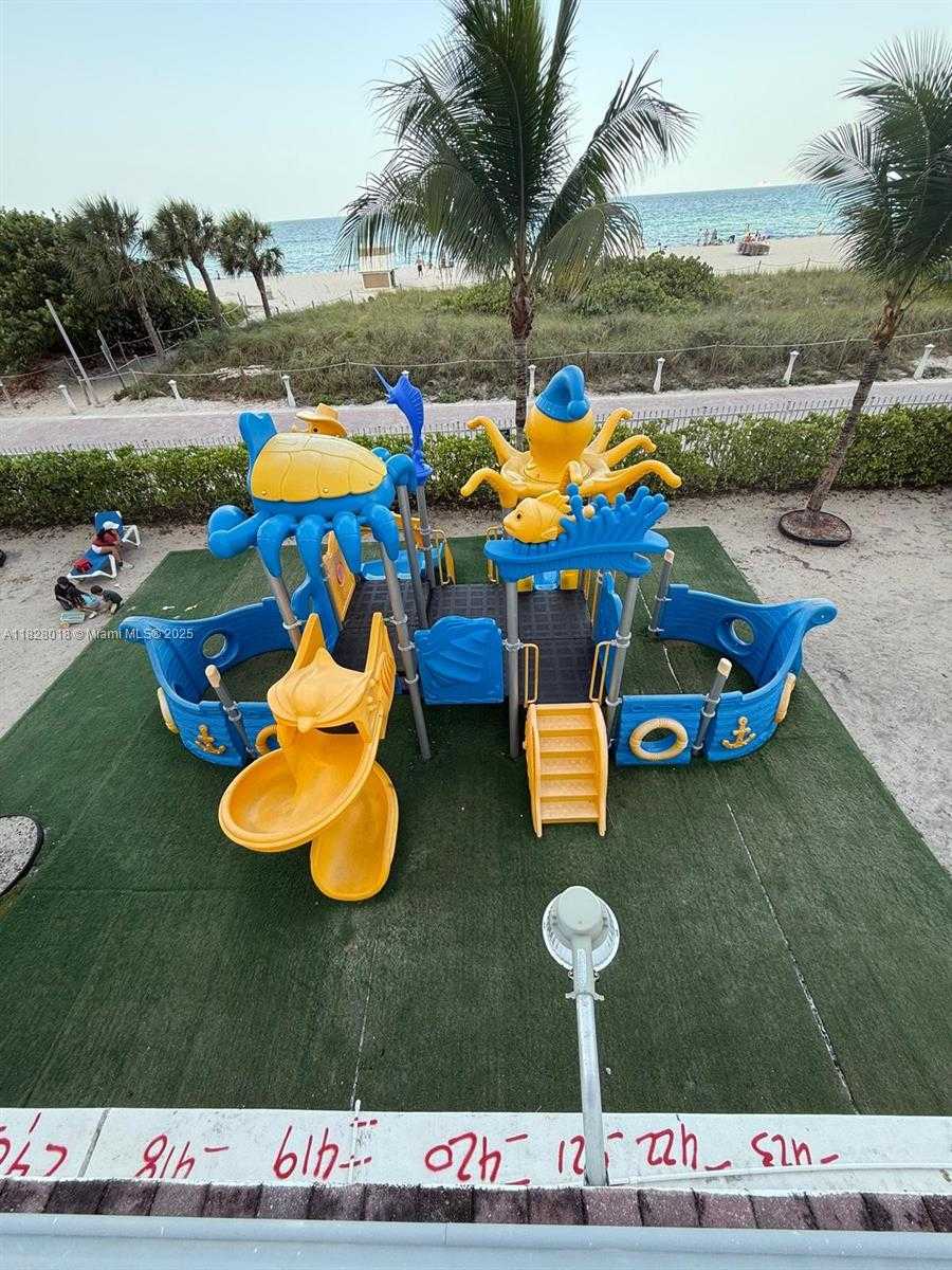 Small Image of 6039 COLLINS AVE #1212, Miami Beach Number 25