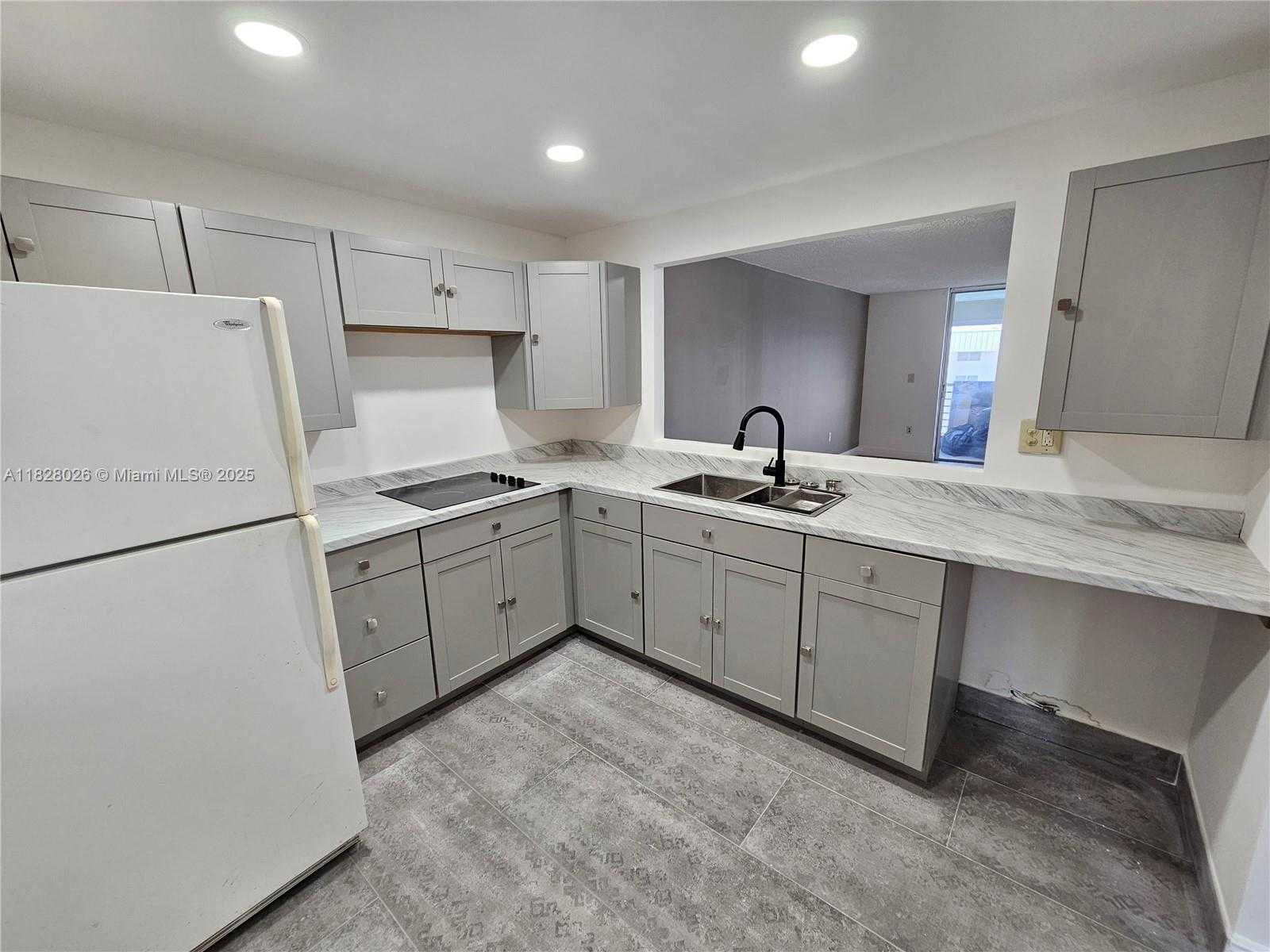 Small Image of 3600 NORTH EAST 170TH ST #402, North Miami Beach Number 2