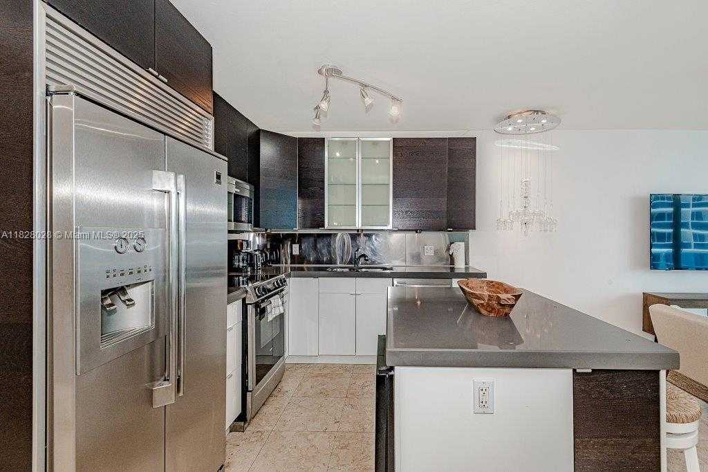Small Image of 2301 COLLINS AVE #705, Miami Beach Number 10