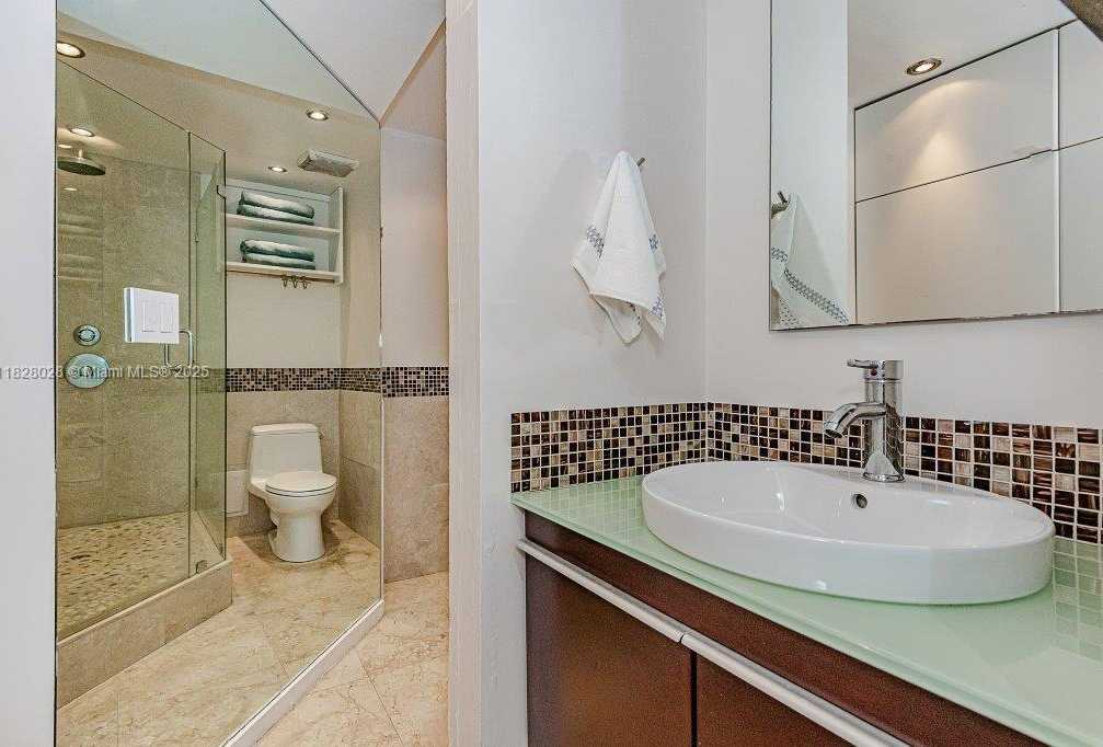 Small Image of 2301 COLLINS AVE #705, Miami Beach Number 21