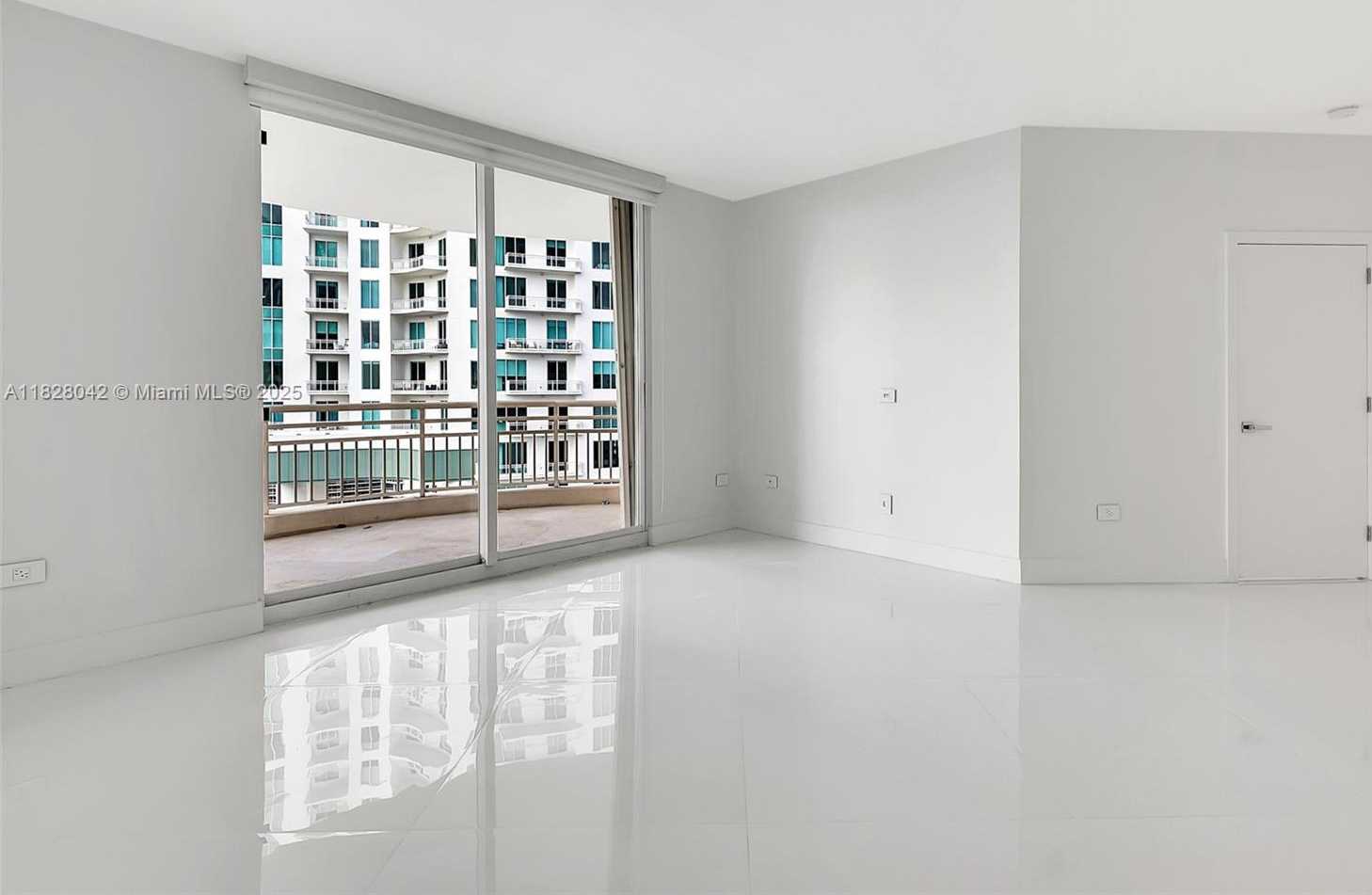 Small Image of 888 BRICKELL KEY DR #2100, Miami Number 7