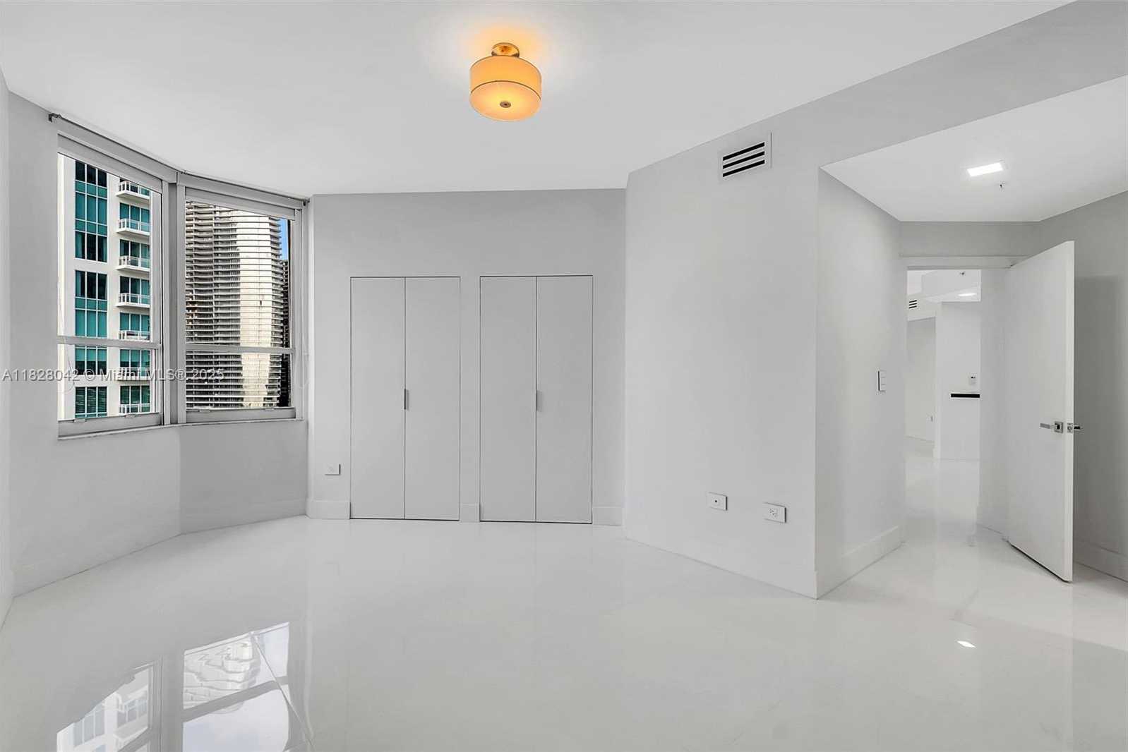 Small Image of 888 BRICKELL KEY DR #2100, Miami Number 8