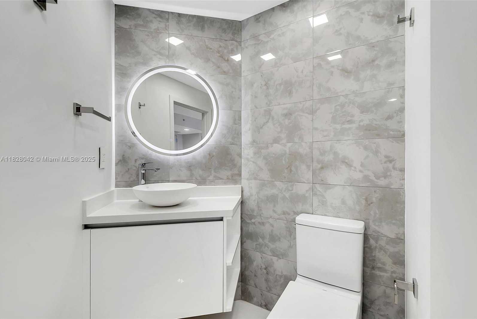 Small Image of 888 BRICKELL KEY DR #2100, Miami Number 9