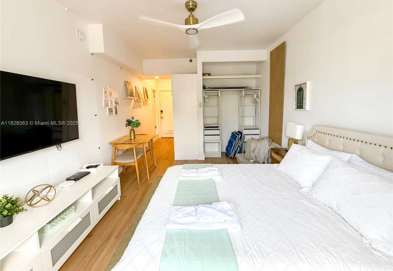 Small Image of 255 WEST 24TH ST #232, Miami Beach Number 4