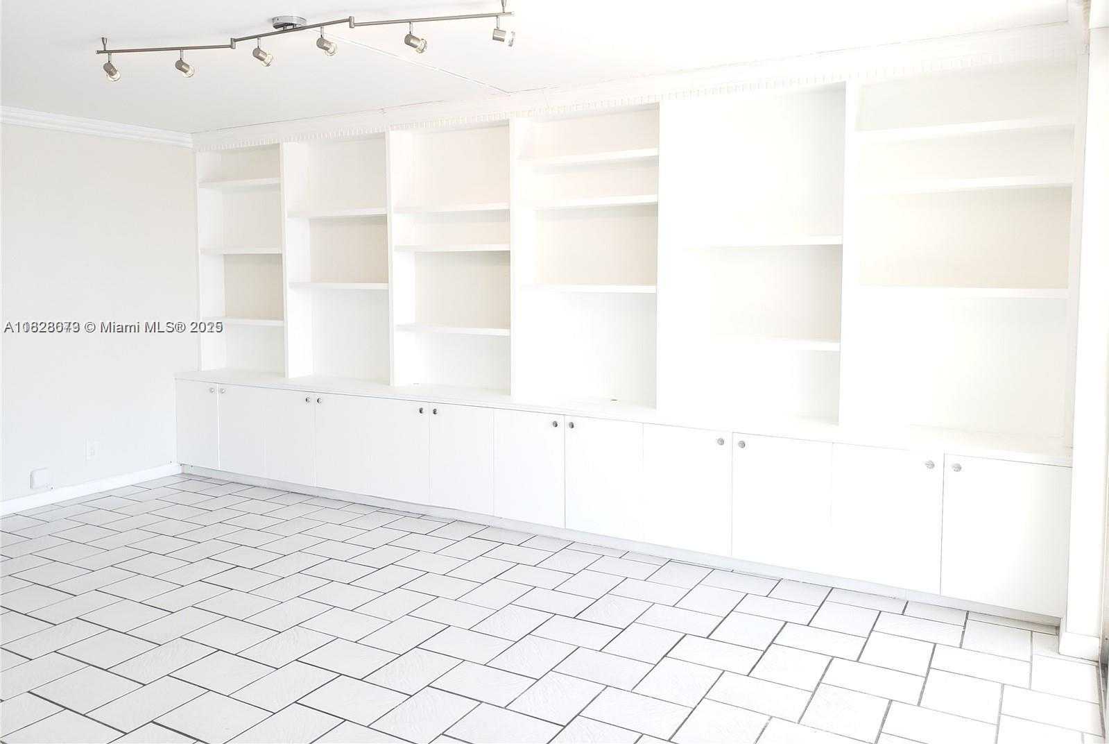 Small Image of 16570 NORTH EAST 26TH AVE #6H, North Miami Beach Number 2