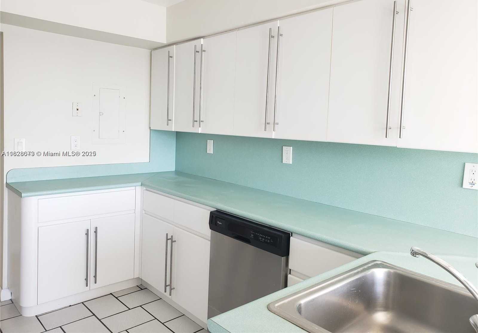 Small Image of 16570 NORTH EAST 26TH AVE #6H, North Miami Beach Number 4