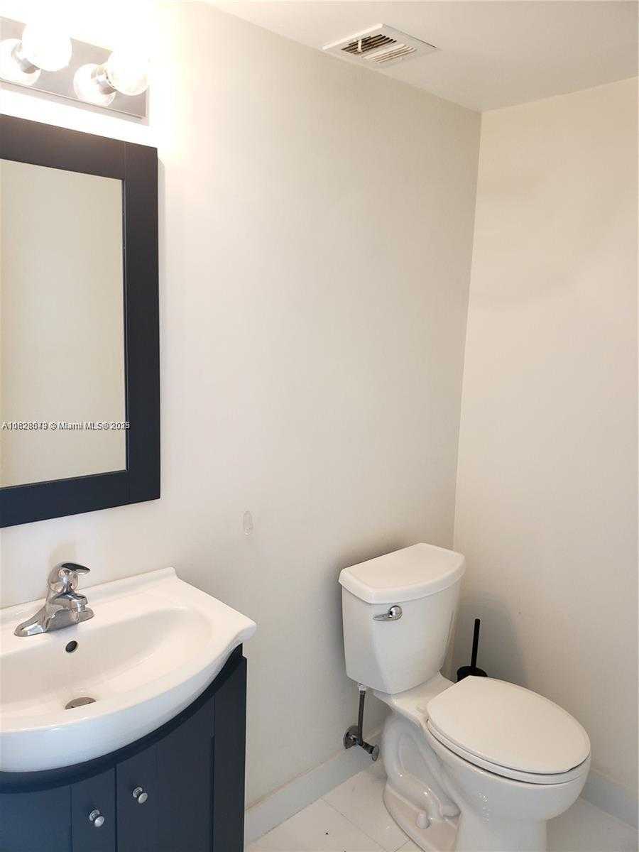 Small Image of 16570 NORTH EAST 26TH AVE #6H, North Miami Beach Number 7
