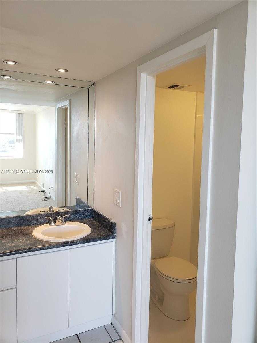 Small Image of 16570 NORTH EAST 26TH AVE #6H, North Miami Beach Number 8