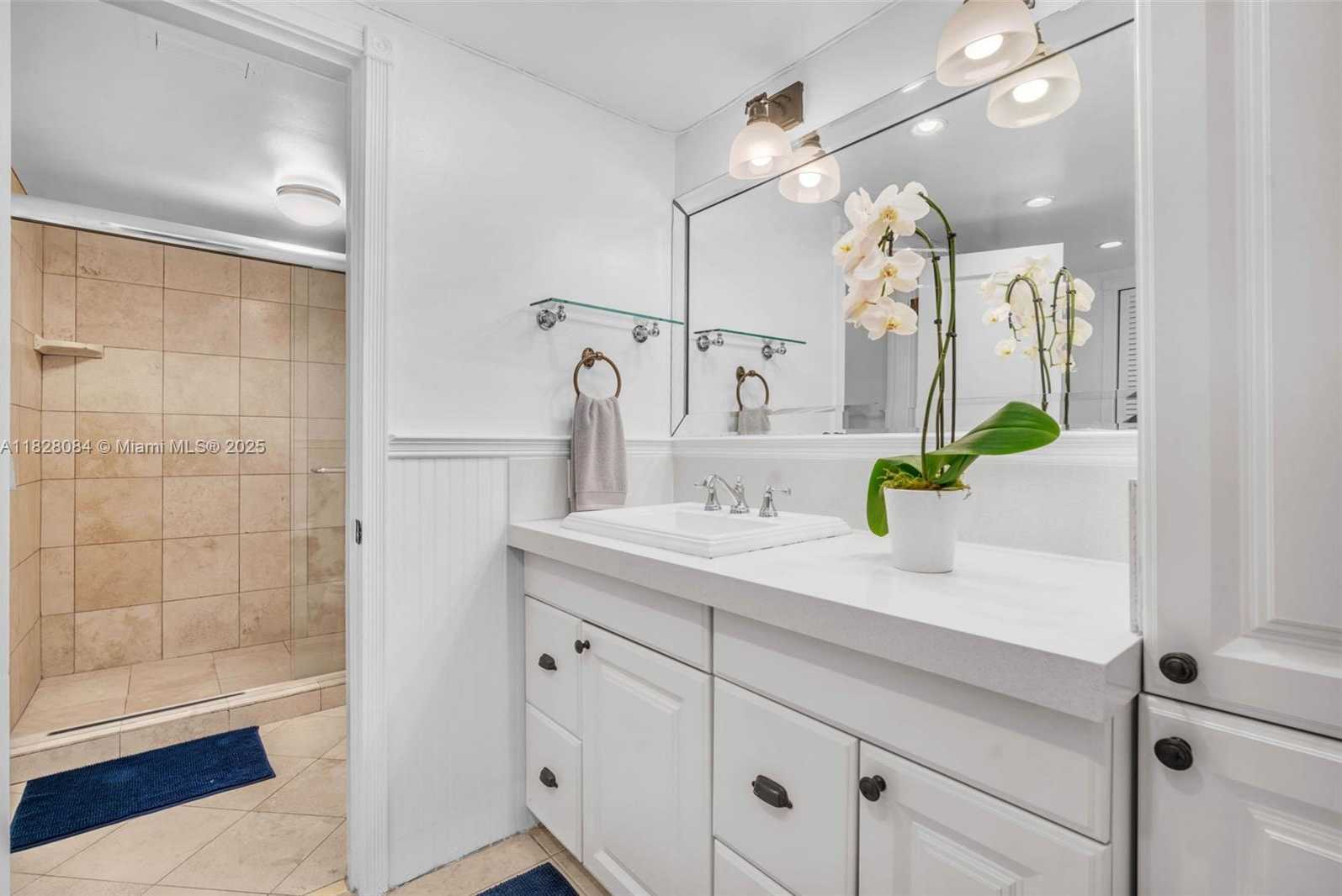 Small Image of 611 OCEAN DR #3E, Key Biscayne Number 12