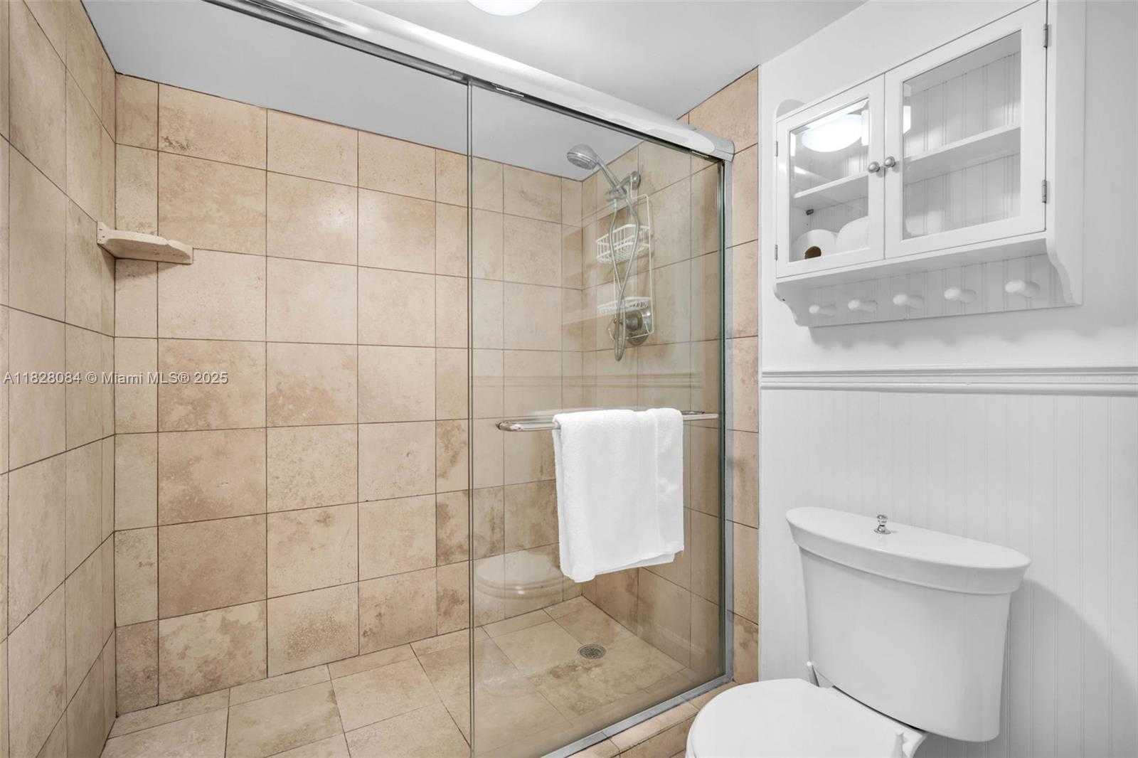 Small Image of 611 OCEAN DR #3E, Key Biscayne Number 13