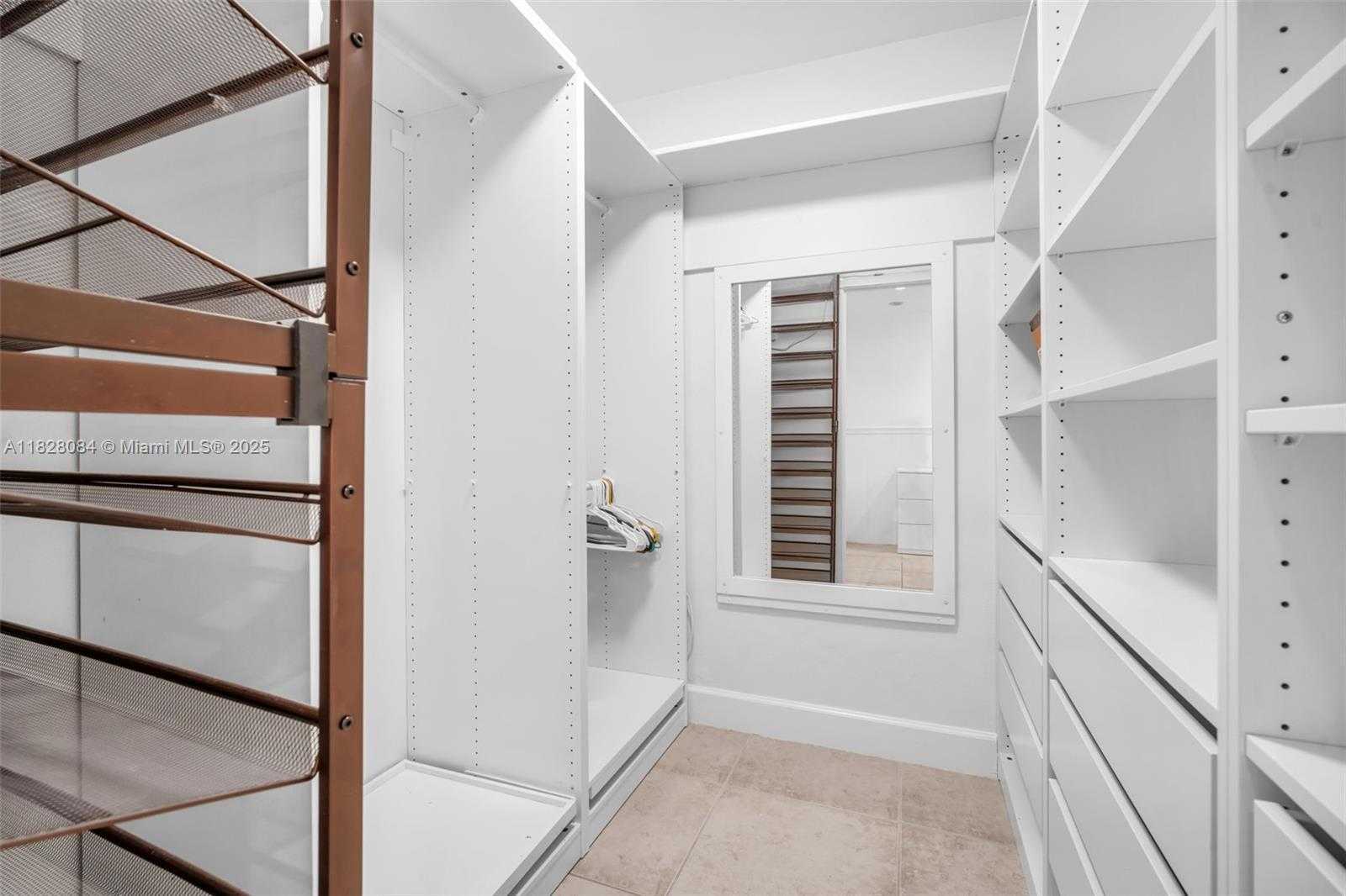 Small Image of 611 OCEAN DR #3E, Key Biscayne Number 14