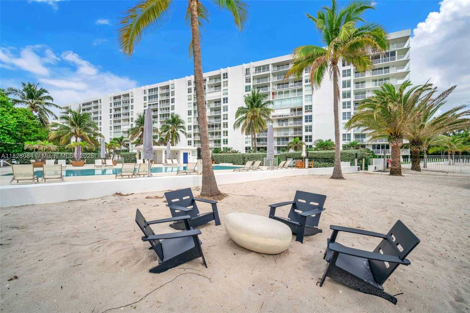 Small Image of 611 OCEAN DR #3E, Key Biscayne Number 25