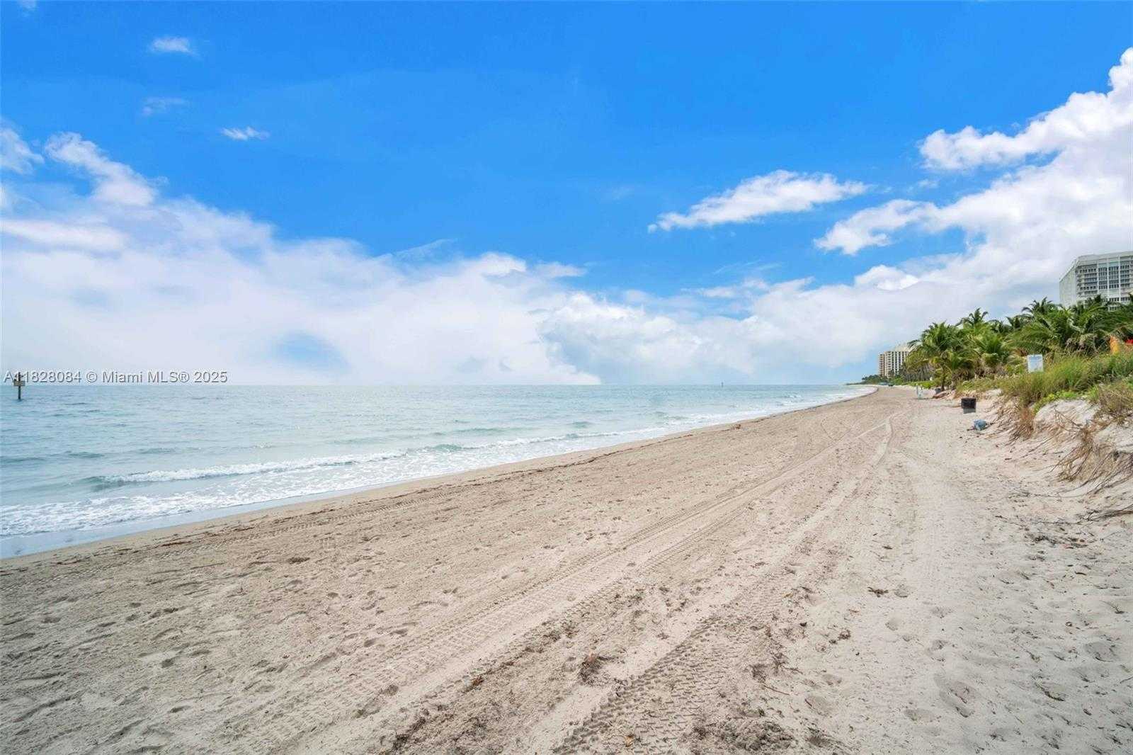 Small Image of 611 OCEAN DR #3E, Key Biscayne Number 28